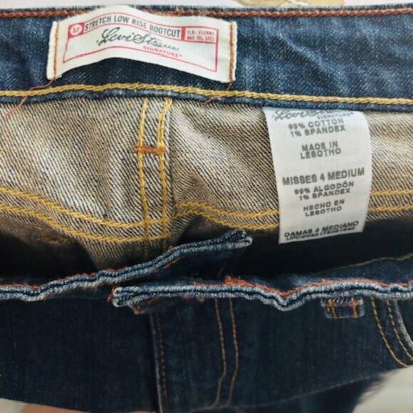 Levi Strauss Signature Stretch Low Rise Bootcut Jeans - size 4 - Picture 7 of 7
